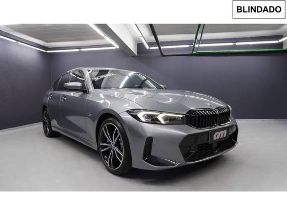 BMW 330e 2.0 16V TURBO HÍBRIDO M SPORT AUTOMÁTICO BMW 330e 2.0 16V TURBO HÍBRIDO M SPORT AUTOMÁTICO